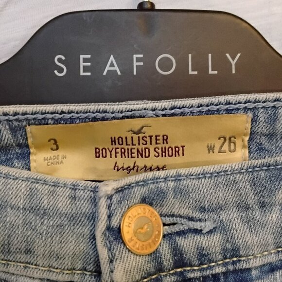 Hollister Boyfriend Jean shorts - Picture 3 of 3